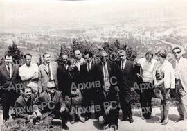 Група синдикалних и других активиста из Бањалуке са страним делегатима за 6. конгрес Савеза синди...